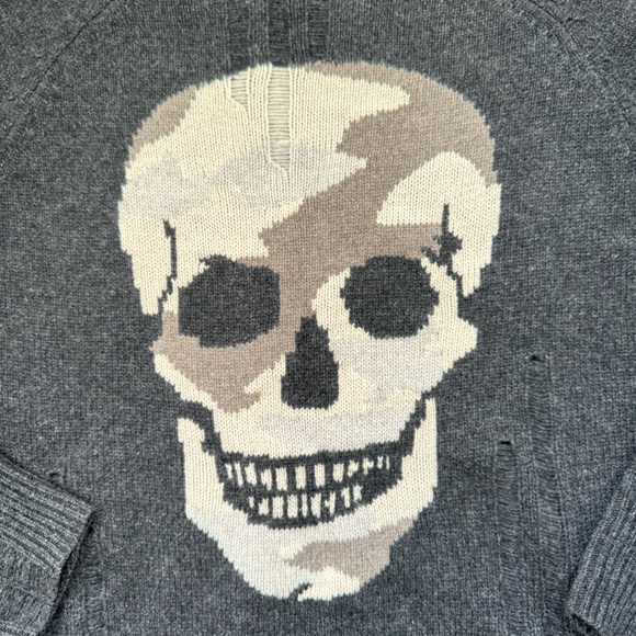New condition women's SKULL CASHMERE crew sweater size small $250 - Picture 6 of 8